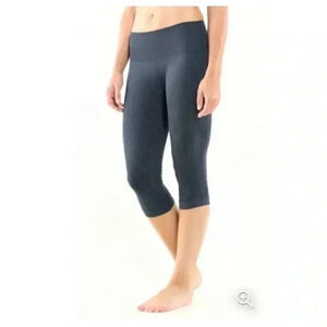 Lululemon In The Flow Crop II Size 6